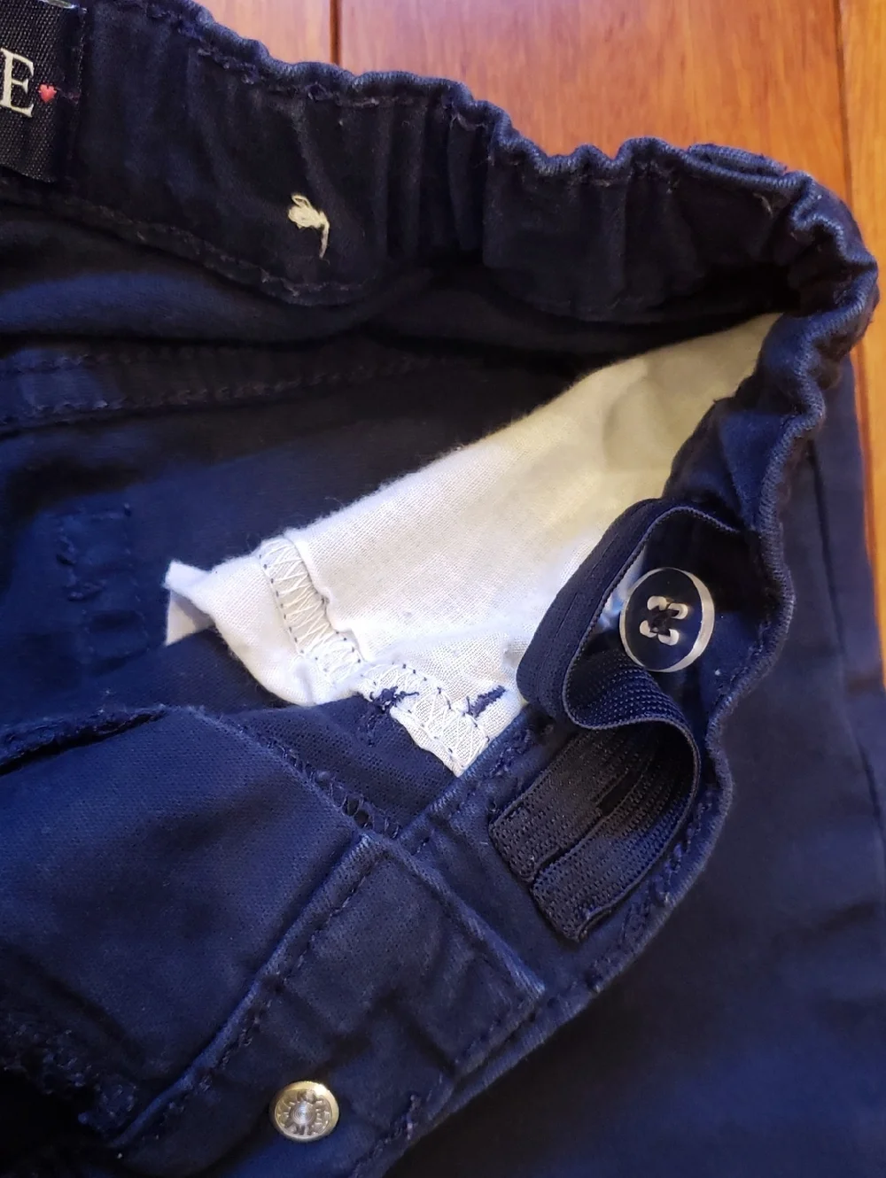 Boys Children's Place Size 8 shorts. Coral Cargo and Navy Flat Front.